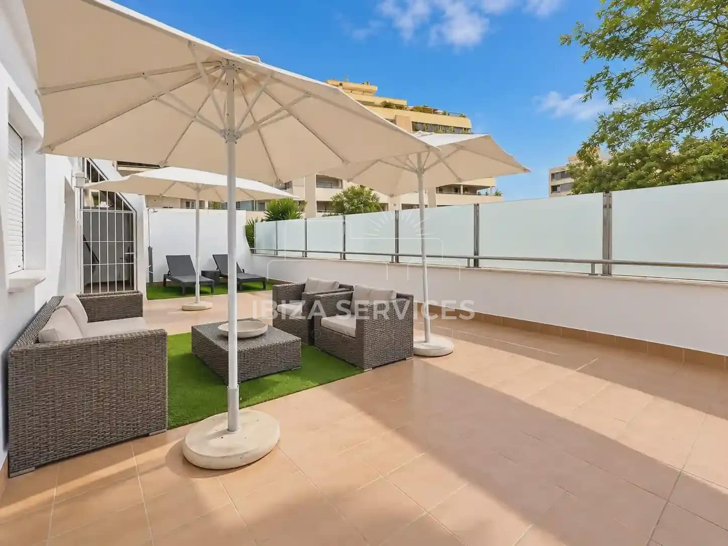 Apartamento de 2 habitaciones en Ibiza / Eivissa ciudad en alquiler con piscina - 2.500 € (Ref: 10179926)