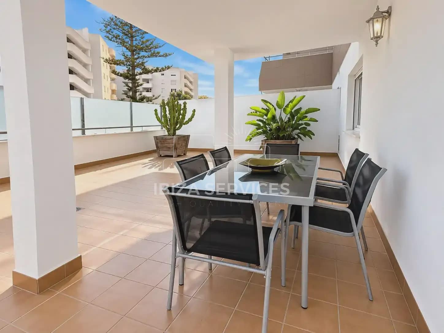 Apartamento de 2 habitaciones en Ibiza / Eivissa ciudad en alquiler con piscina - 2.500 € (Ref: 10179926)