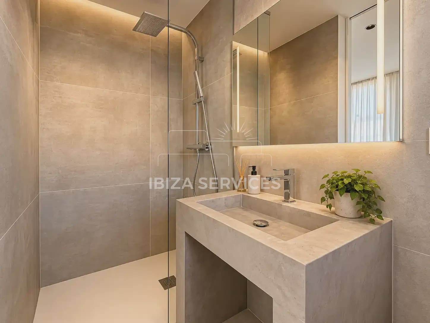 4 soveværelse Villa til leje i Santa Eulalia / Santa Eularia med swimmingpool garage - € 10.000 (Ref: 10182898)