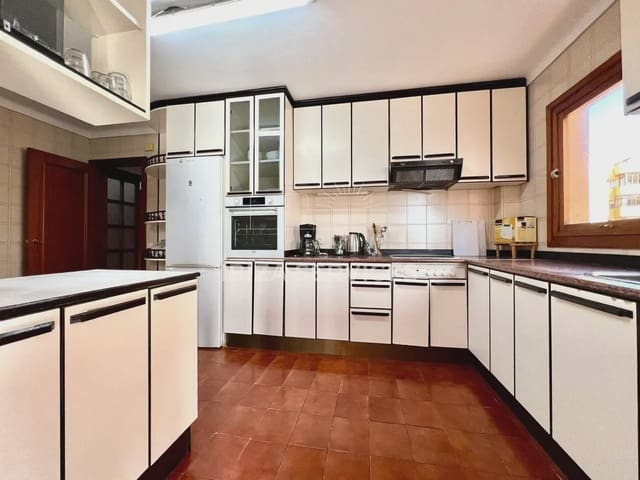 Huoneisto vuokrattavana paikassa Ibiza kaupunki - 3 000 € (Ref: 10183873)