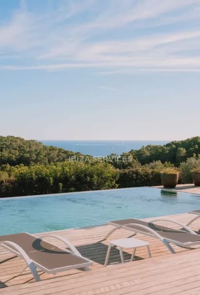 4 slaapkamer Villa voor vakantieverhuur in Es Cubells met zwembad garage - € 12.005 (Ref: 8659692)