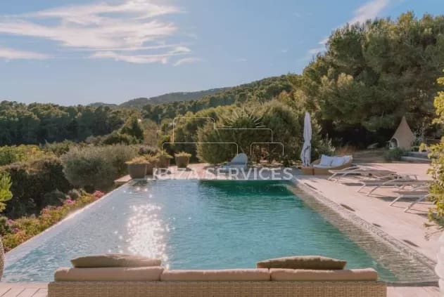 4 slaapkamer Villa voor vakantieverhuur in Es Cubells met zwembad garage - € 12.005 (Ref: 8659692)