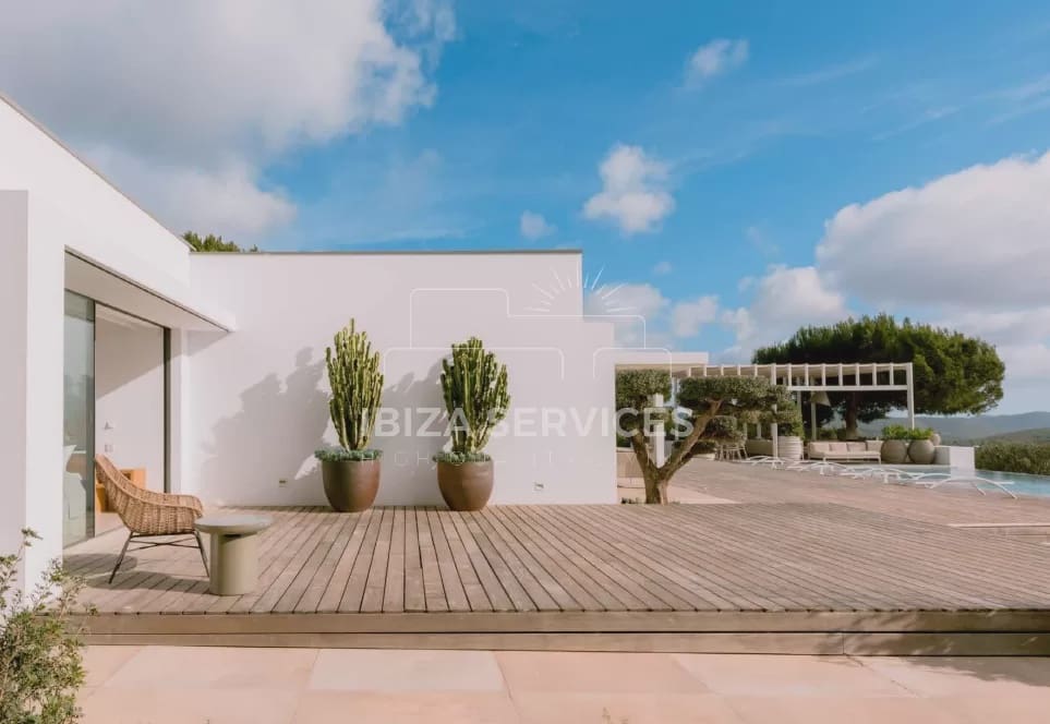 4 slaapkamer Villa voor vakantieverhuur in Es Cubells met zwembad garage - € 12.005 (Ref: 8659692)