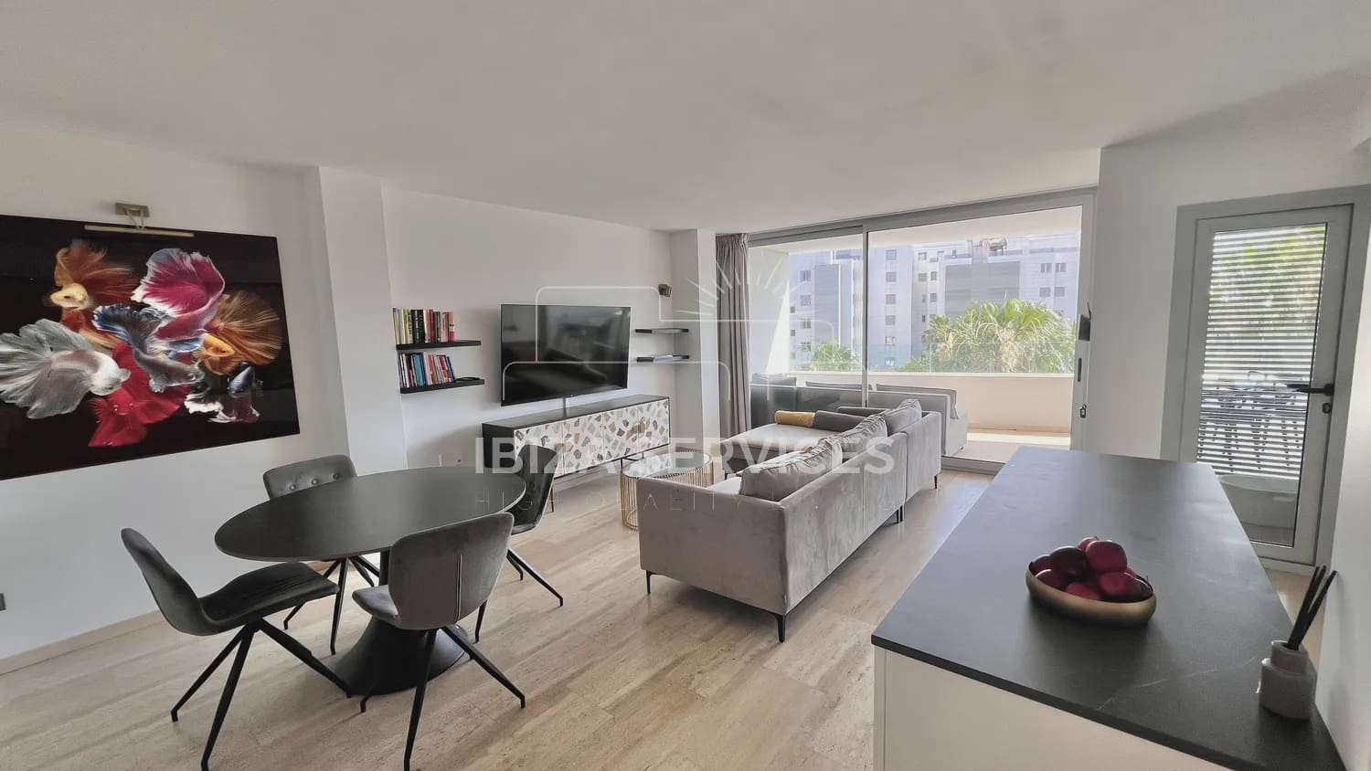 3 slaapkamer Appartement te huur in Talamanca met zwembad garage - € 5.500 (Ref: 8659696)