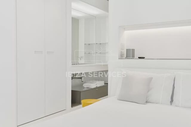 2 bedroom Apartment for rent in Ibiza / Eivissa town - € 7,250 (Ref: 8659697)