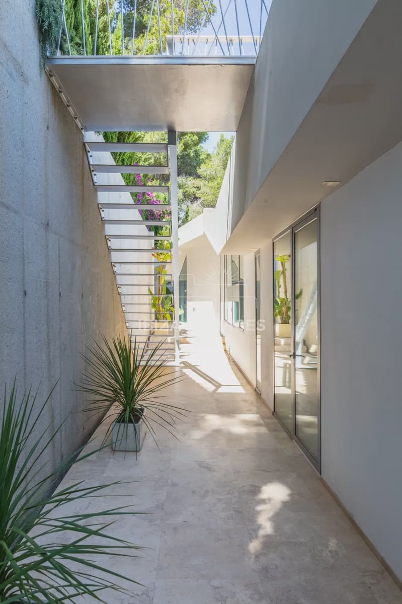 6 sovrum Villa för semesterbostäder i Roca Llisa med pool garage - 24 003 € (Ref: 8659703)