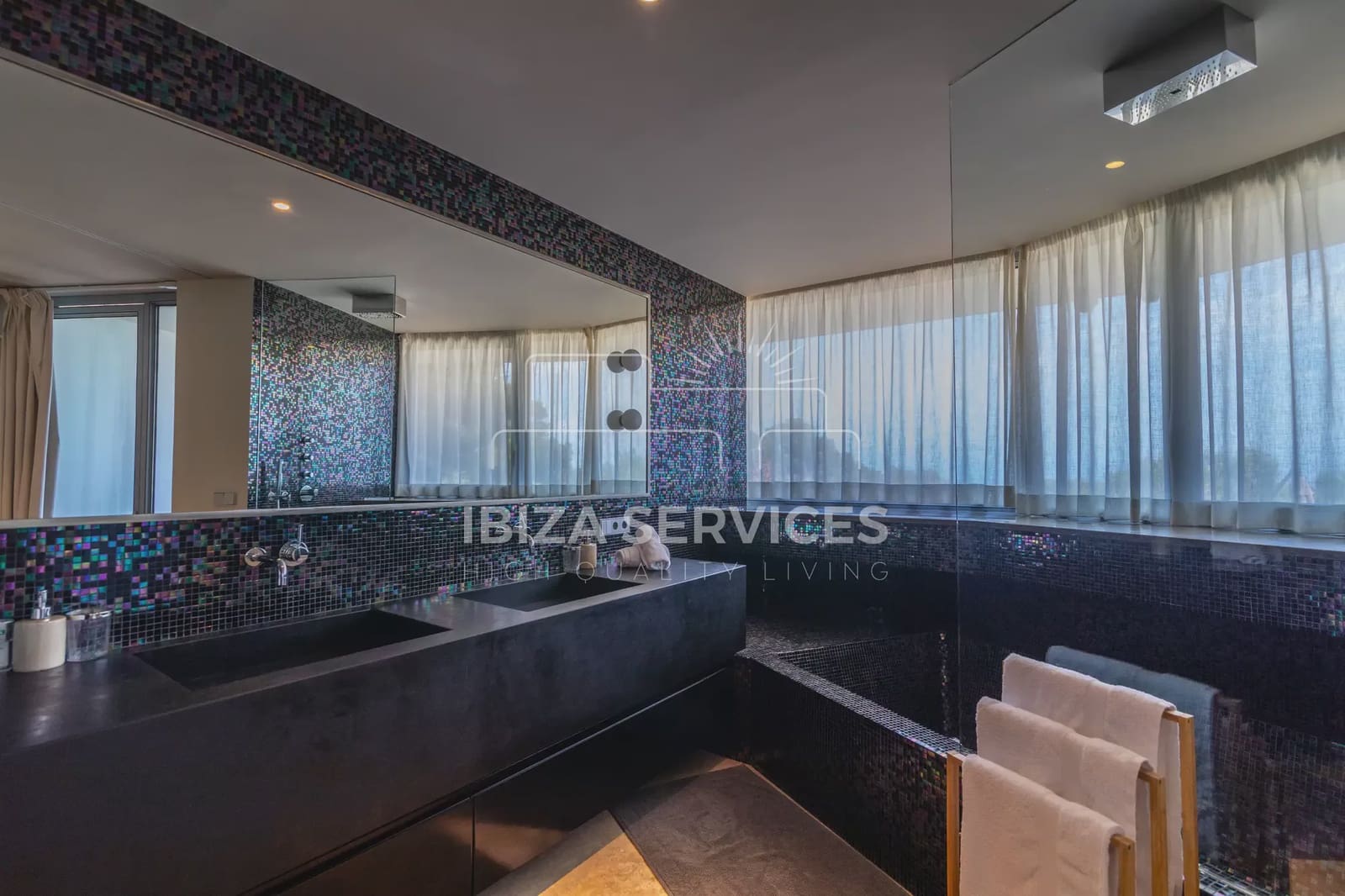 6 sovrum Villa för semesterbostäder i Roca Llisa med pool garage - 24 003 € (Ref: 8659703)