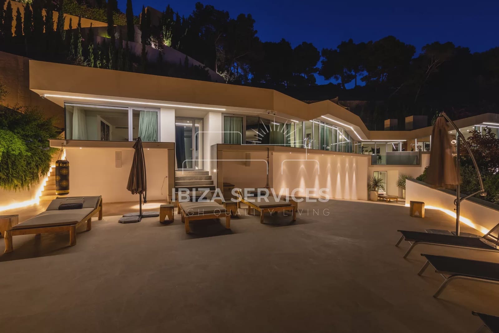 6 sovrum Villa för semesterbostäder i Roca Llisa med pool garage - 24 003 € (Ref: 8659703)