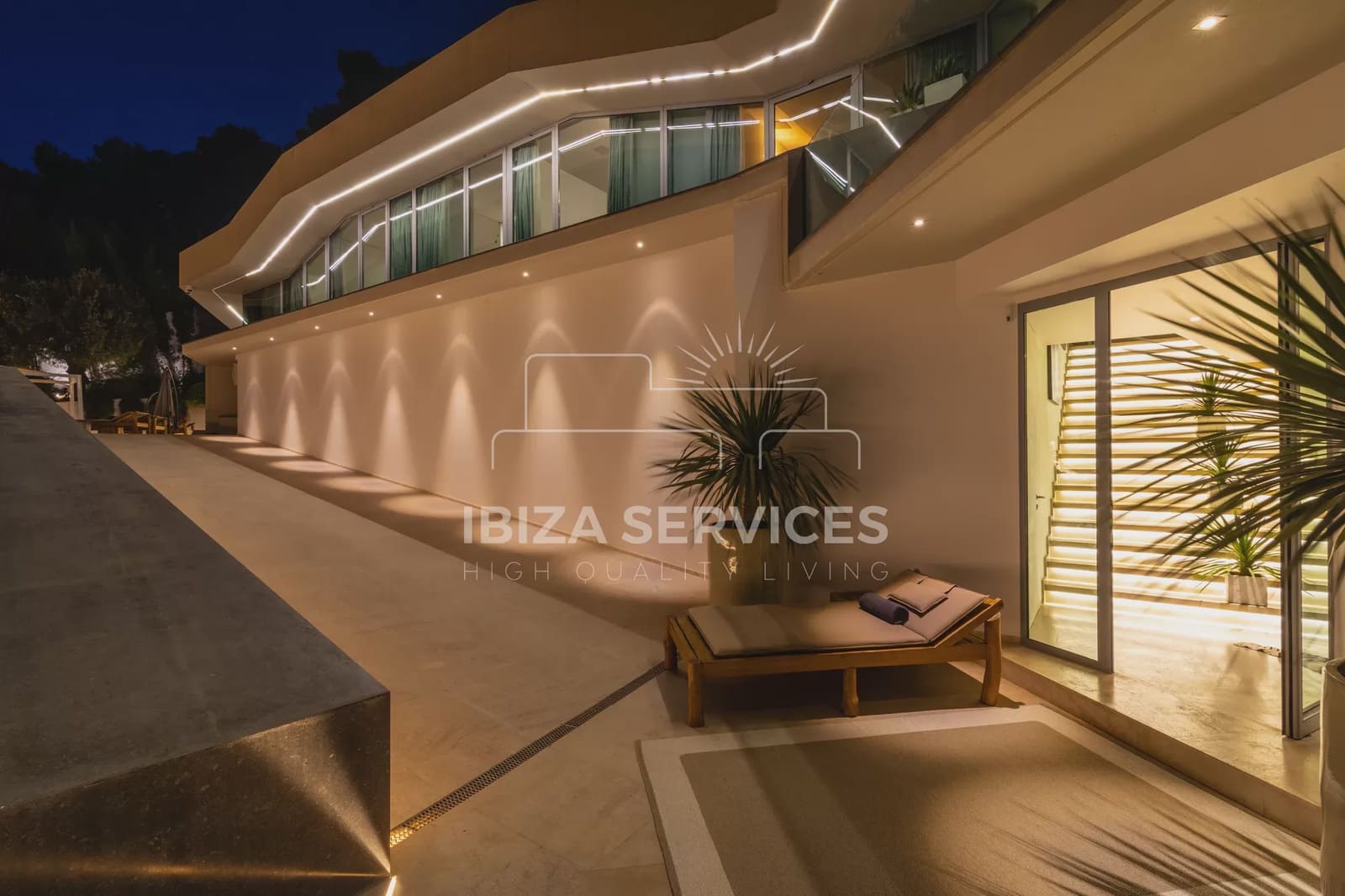 6 sovrum Villa för semesterbostäder i Roca Llisa med pool garage - 24 003 € (Ref: 8659703)