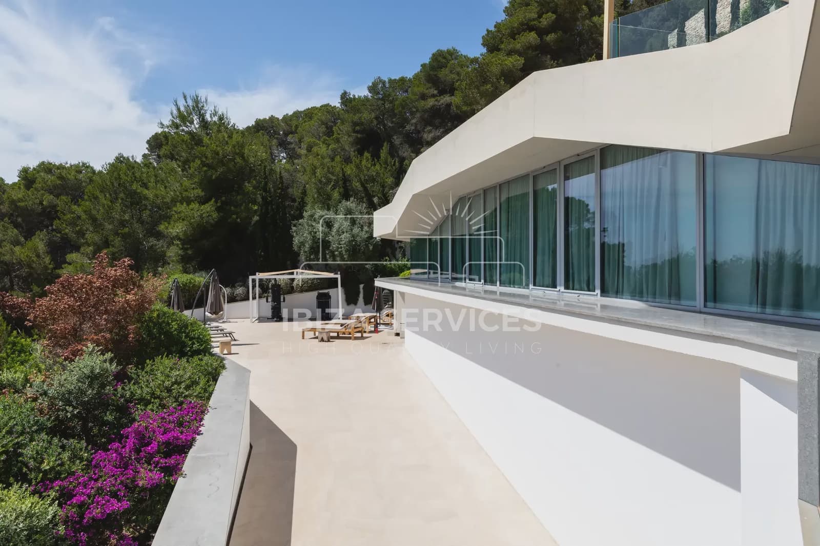 6 sovrum Villa för semesterbostäder i Roca Llisa med pool garage - 24 003 € (Ref: 8659703)