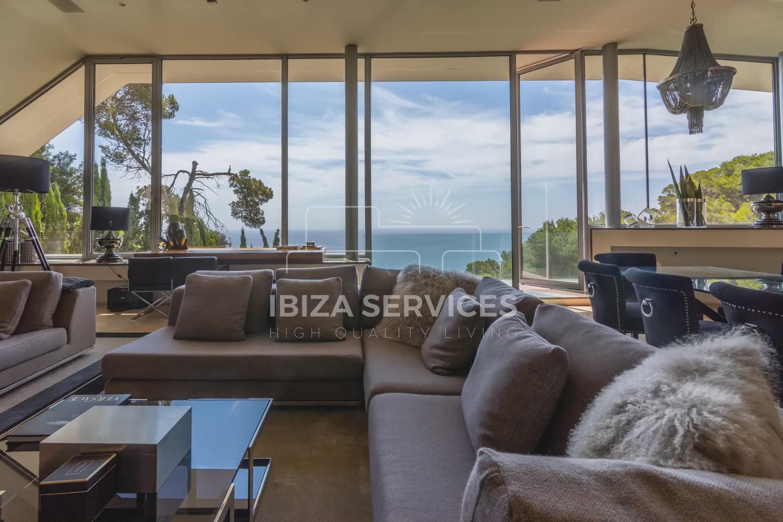 6 sovrum Villa för semesterbostäder i Roca Llisa med pool garage - 24 003 € (Ref: 8659703)