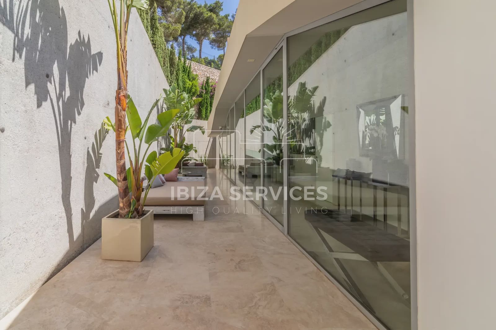 6 sovrum Villa för semesterbostäder i Roca Llisa med pool garage - 24 003 € (Ref: 8659703)