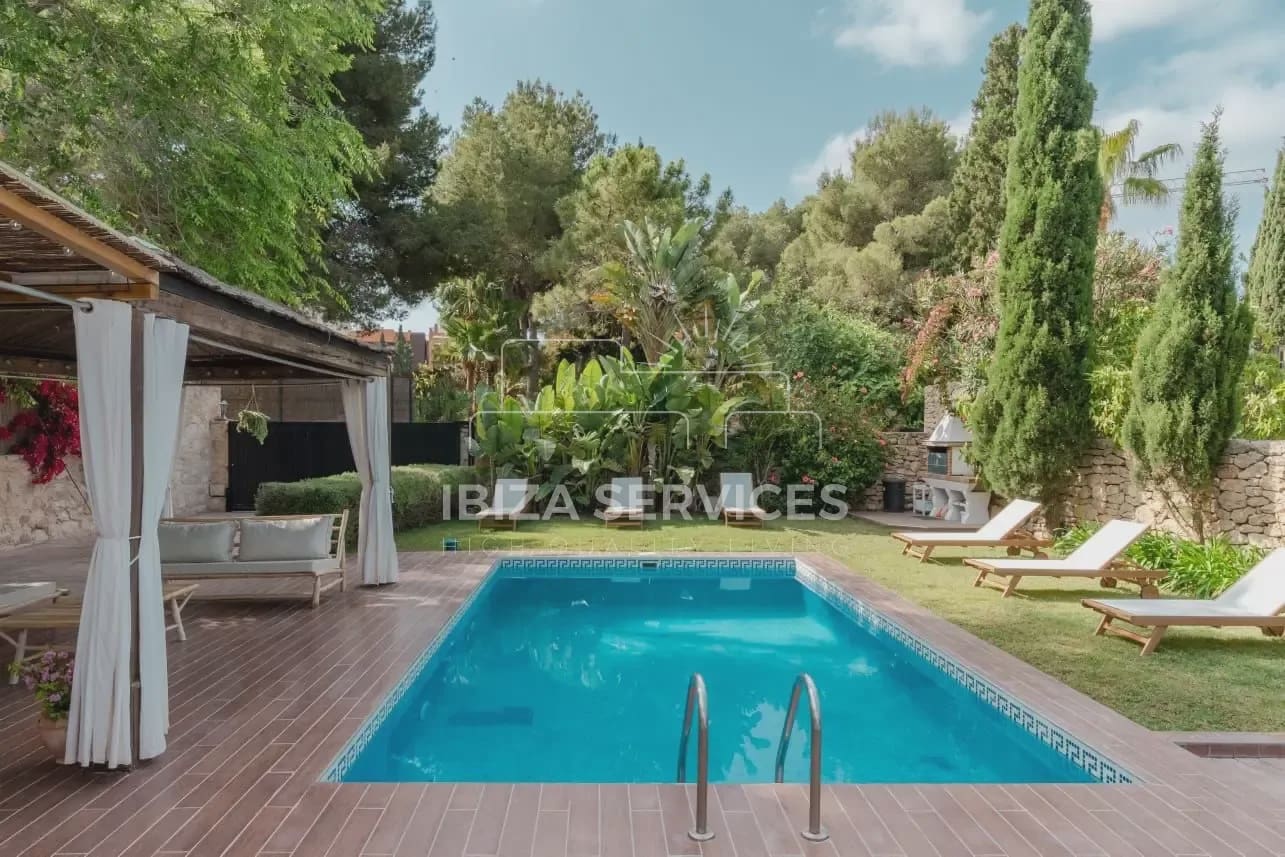 3 sovrum Villa för semesterbostäder i Santa Eulalia / Santa Eularia med pool garage - 7 812 € (Ref: 8659705)