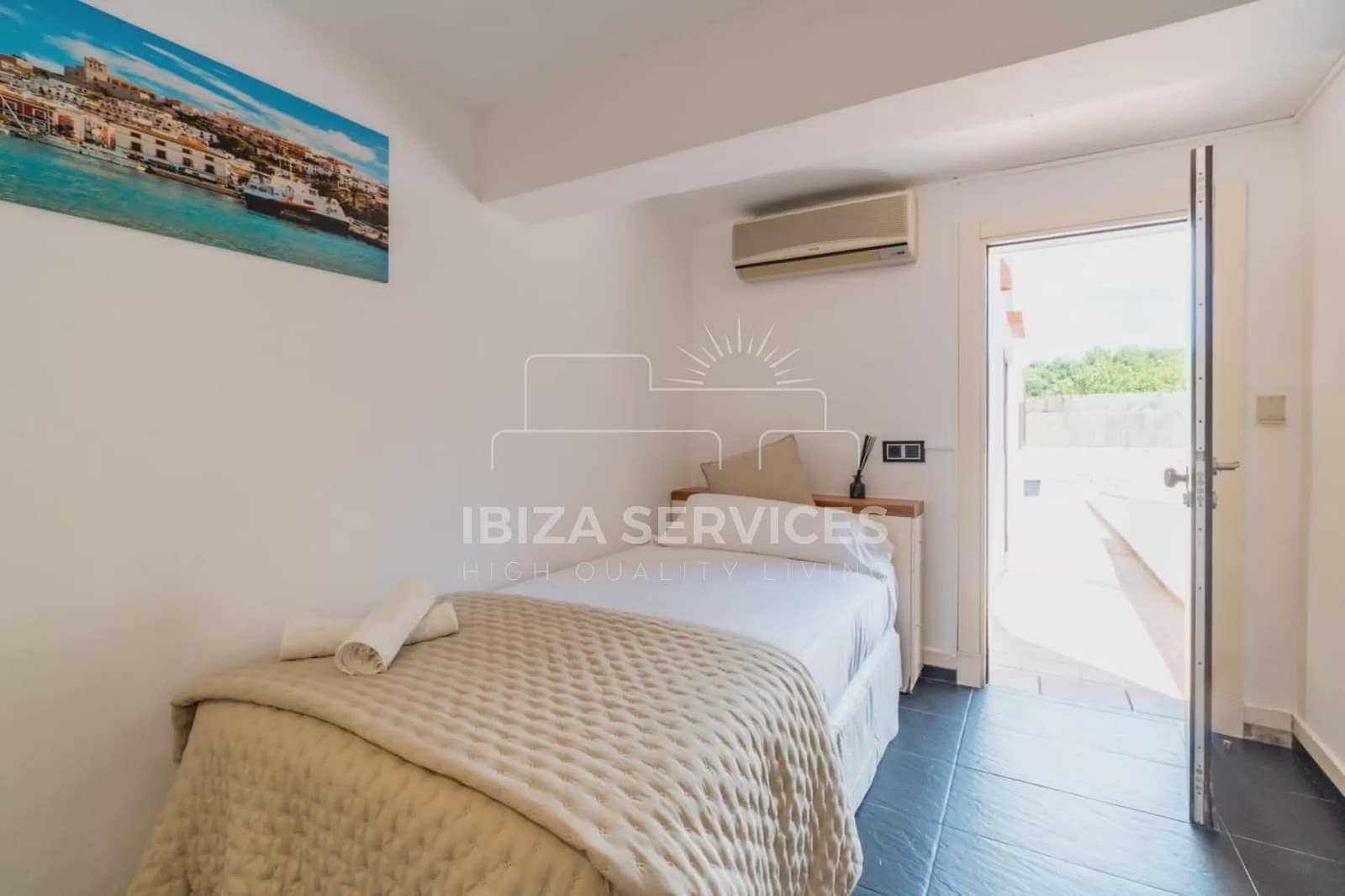 3 sovrum Villa för semesterbostäder i Santa Eulalia / Santa Eularia med pool garage - 7 812 € (Ref: 8659705)