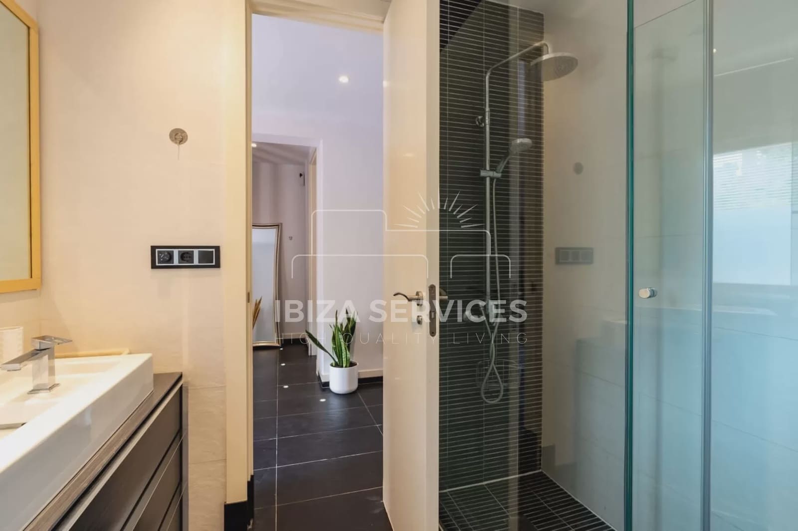 3 sovrum Villa för semesterbostäder i Santa Eulalia / Santa Eularia med pool garage - 7 812 € (Ref: 8659705)