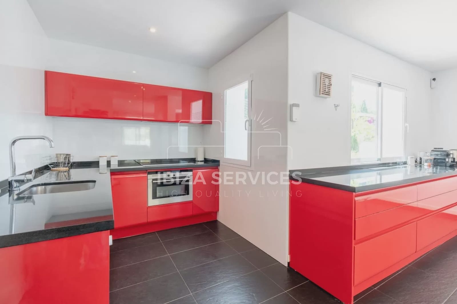 3 sovrum Villa för semesterbostäder i Santa Eulalia / Santa Eularia med pool garage - 7 812 € (Ref: 8659705)