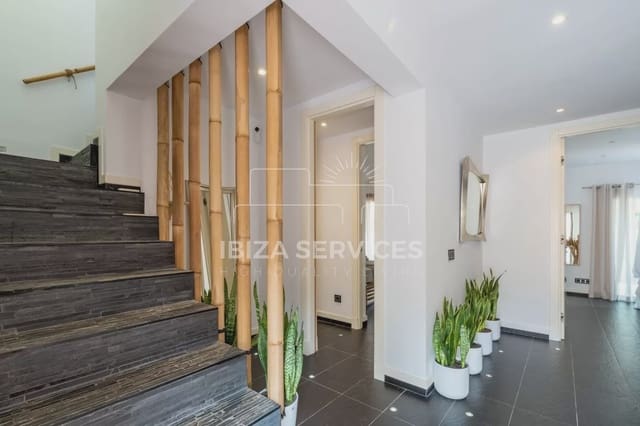 3 quarto Moradia para arrendamento para férias em Santa Eulalia / Santa Eularia com piscina Garagem - 7 812 € (Ref: 8659705)