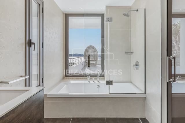 Chalet de 5 habitaciones en Talamanca, Ibiza / Eivissa ciudad en alquiler vacacional con piscina garaje - 14.406 € (Ref: 8659707)