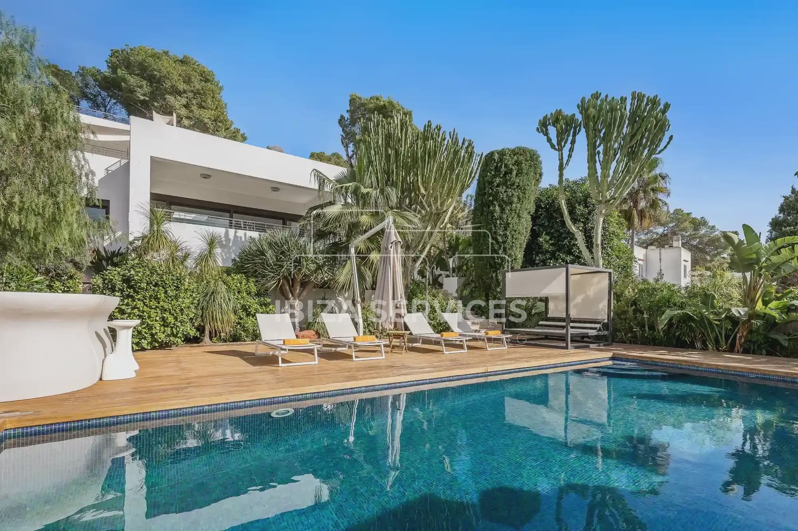 5 sypialnia Willa na kwatery wakacyjne w Talamanca z basenem garażem - 14 406 € (Ref: 8659707)