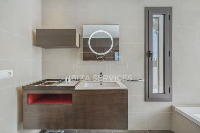 Chalet de 5 habitaciones en Talamanca, Ibiza / Eivissa ciudad en alquiler vacacional con piscina garaje - 14.406 € (Ref: 8659707)