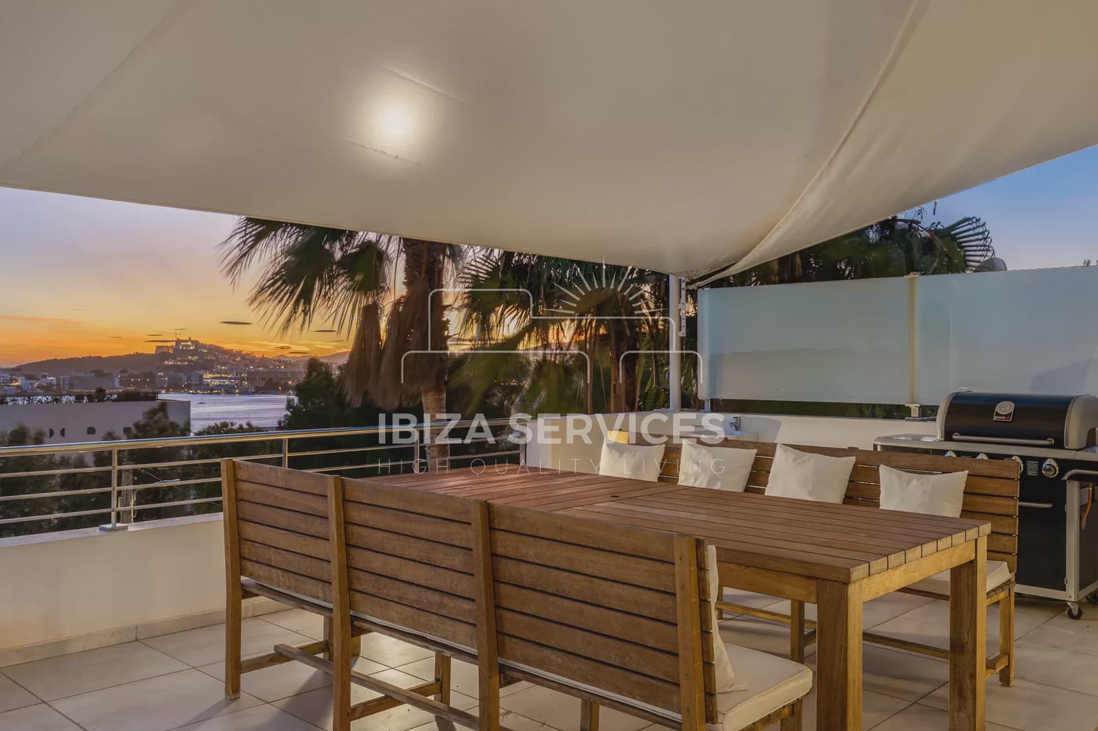 5 sypialnia Willa na kwatery wakacyjne w Talamanca z basenem garażem - 14 406 € (Ref: 8659707)