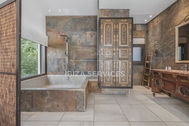 Chalet de 5 habitaciones en Talamanca, Ibiza / Eivissa ciudad en alquiler vacacional con piscina garaje - 14.406 € (Ref: 8659707)