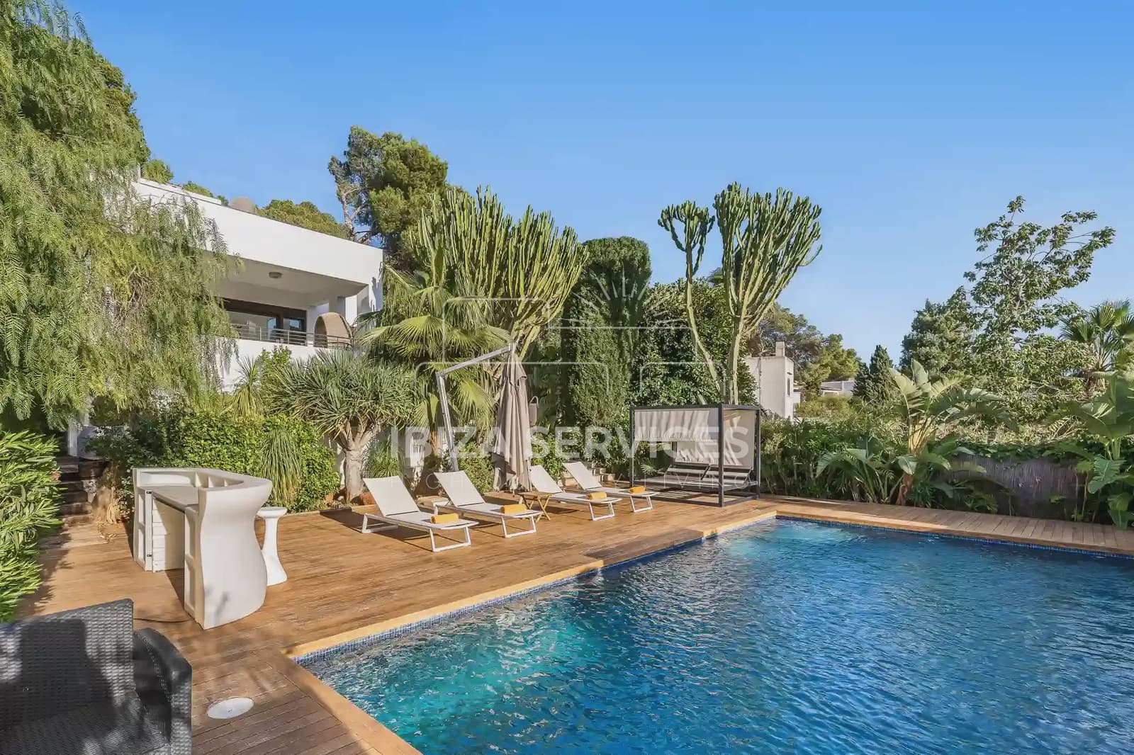 5 sypialnia Willa na kwatery wakacyjne w Talamanca z basenem garażem - 14 406 € (Ref: 8659707)