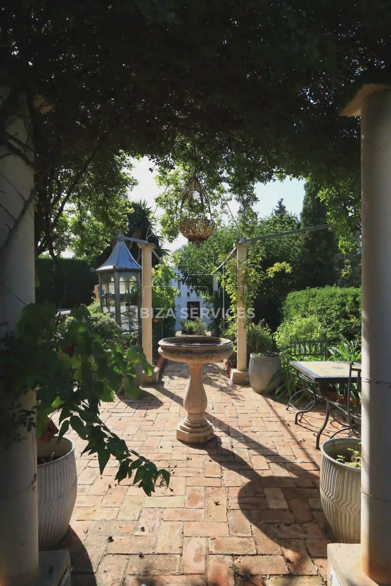 7 soveværelse Finca/Landehus til salg i Santa Eulalia / Santa Eularia med garage - € 4.350.000 (Ref: 8659710)