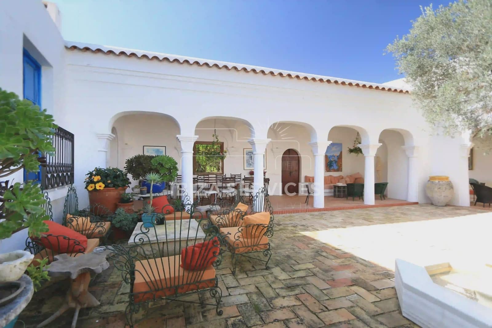7 soveværelse Finca/Landehus til salg i Santa Eulalia / Santa Eularia med garage - € 4.350.000 (Ref: 8659710)