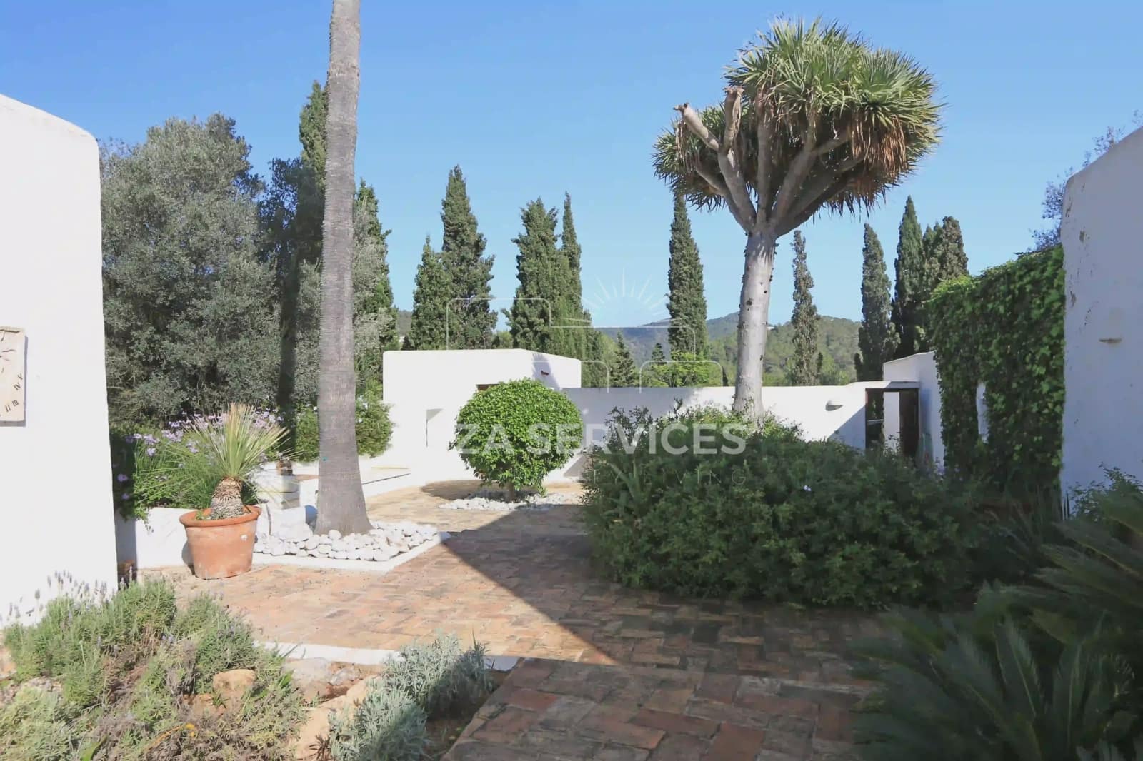 7 soveværelse Finca/Landehus til salg i Santa Eulalia / Santa Eularia med garage - € 4.350.000 (Ref: 8659710)