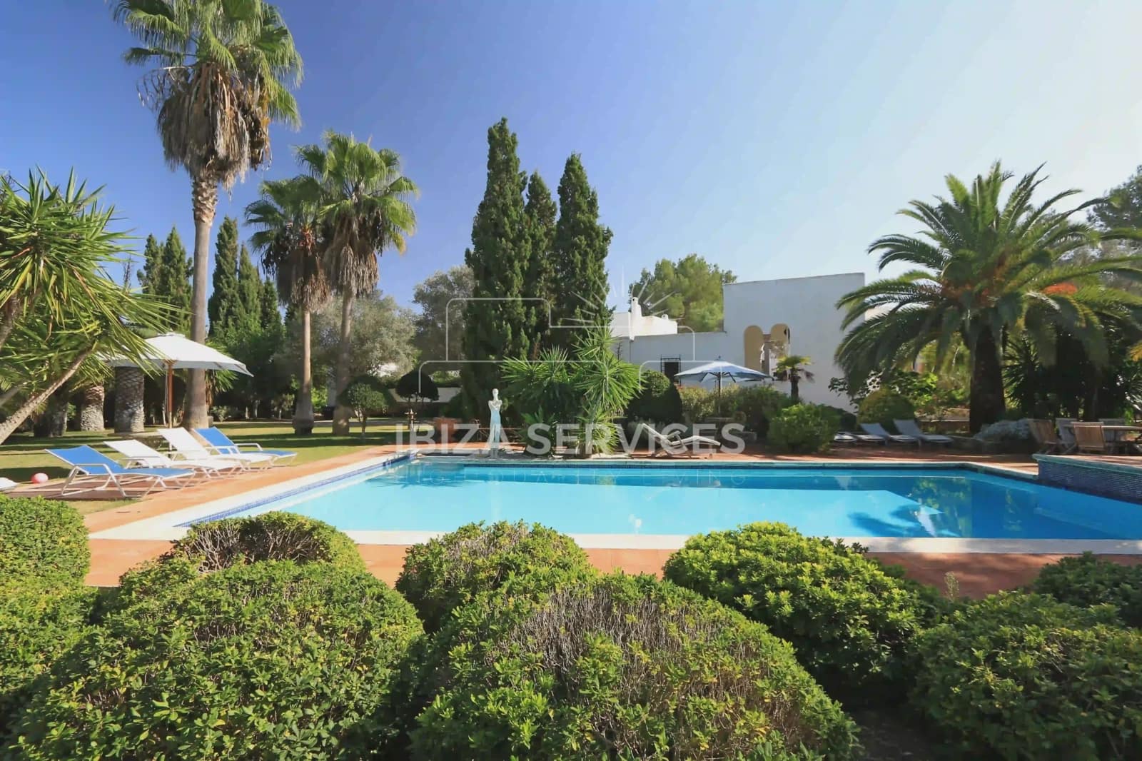 7 soveværelse Finca/Landehus til salg i Santa Eulalia / Santa Eularia med garage - € 4.350.000 (Ref: 8659710)