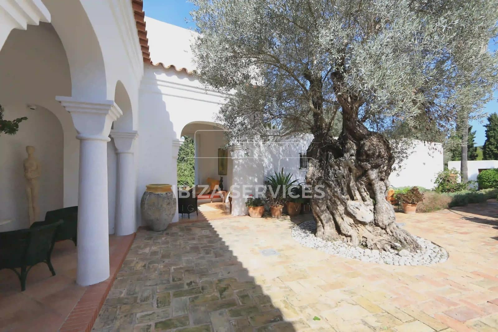 7 soveværelse Finca/Landehus til salg i Santa Eulalia / Santa Eularia med garage - € 4.350.000 (Ref: 8659710)