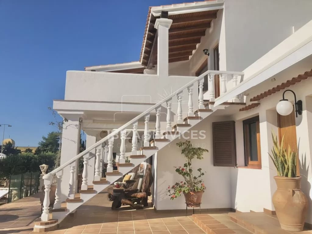 6 bedroom Villa for sale in Ibiza / Eivissa town with pool garage - € 2,690,000 (Ref: 8659711)