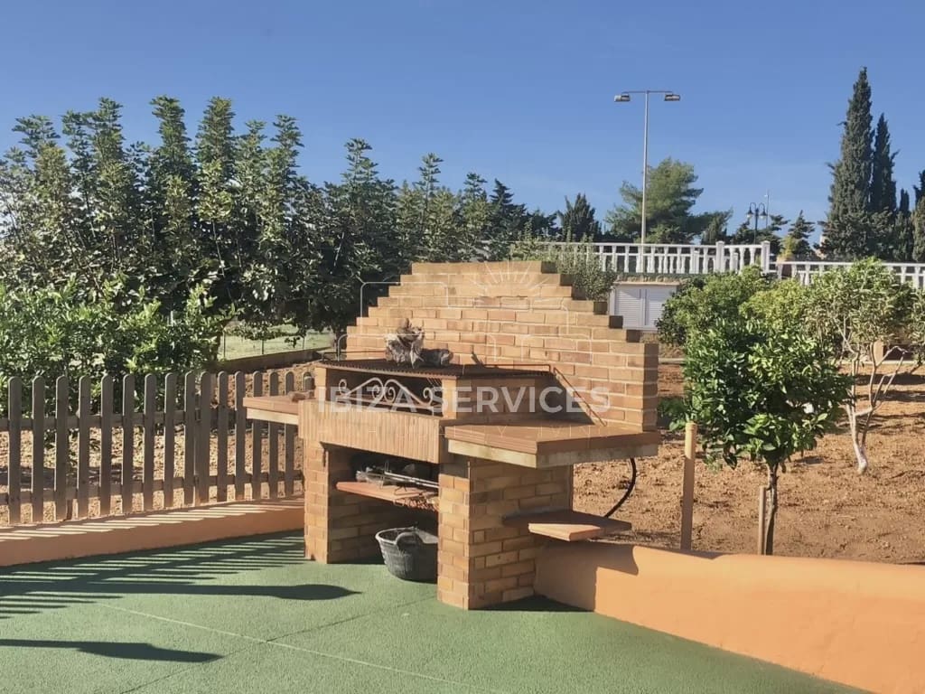 6 bedroom Villa for sale in Ibiza / Eivissa town with pool garage - € 2,690,000 (Ref: 8659711)