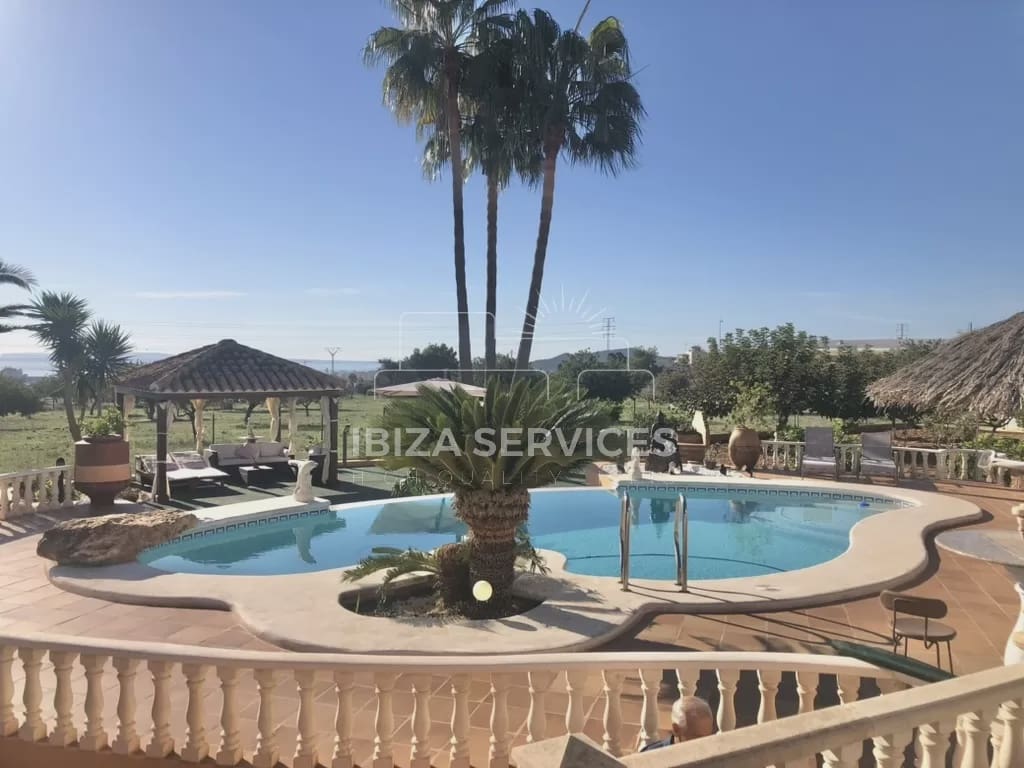 6 bedroom Villa for sale in Ibiza / Eivissa town with pool garage - € 2,690,000 (Ref: 8659711)