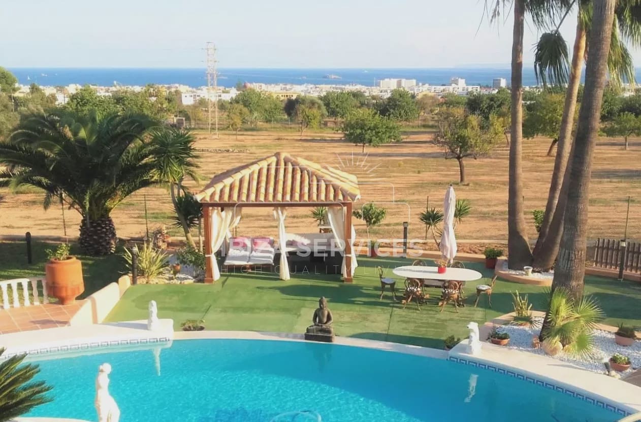 6 bedroom Villa for sale in Ibiza / Eivissa town with pool garage - € 2,690,000 (Ref: 8659711)