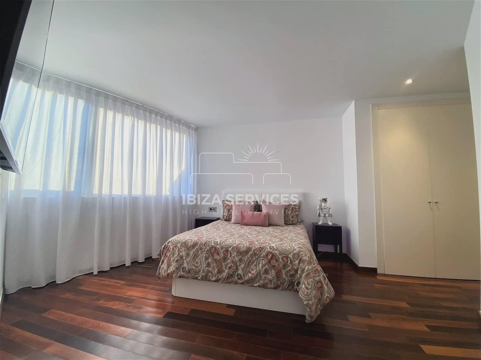 1 chambre Appartement à vendre à Sant Antoni de Portmany avec piscine garage - 850 000 € (Ref: 8659724)