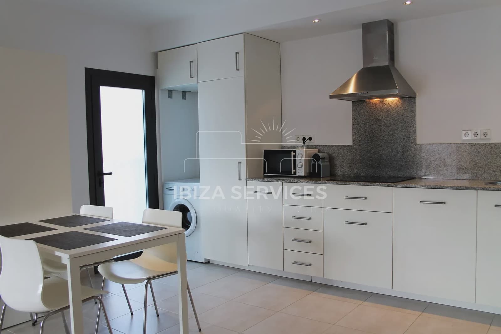 2 quarto Apartamento para arrendar em Ibiza / Eivissa cidade - 4 000 € (Ref: 8659726)