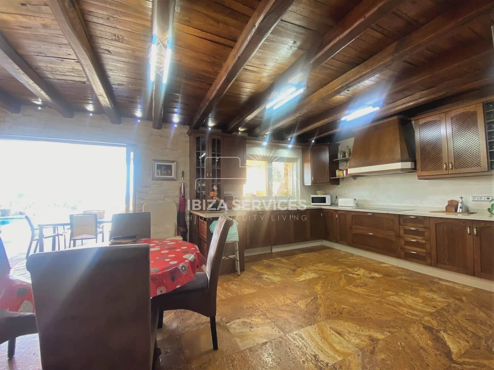 3 soveværelse Villa til salg i Roca Llisa med swimmingpool garage - € 2.595.000 (Ref: 8659727)