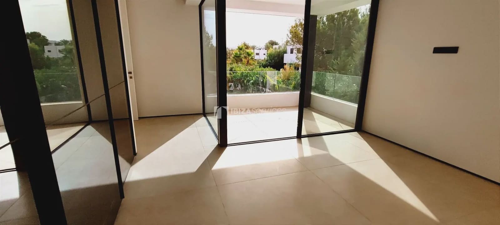 4 slaapkamer Villa te koop in Sant Agusti des Vedra met zwembad garage - € 3.550.000 (Ref: 8659731)