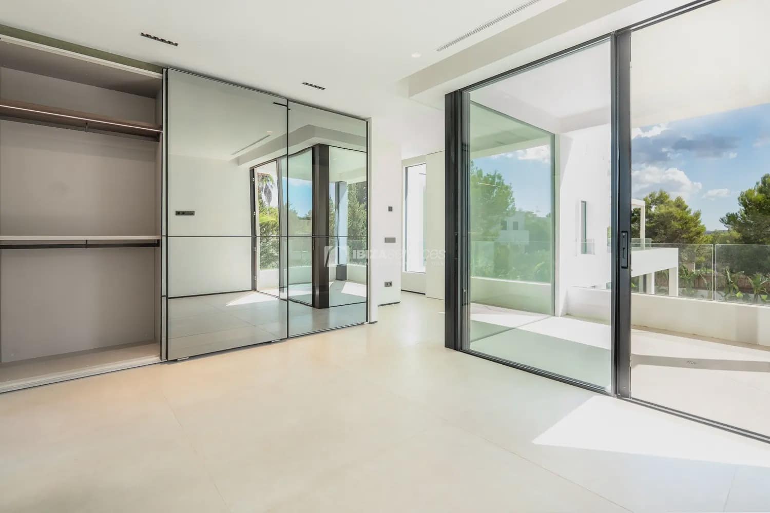 4 slaapkamer Villa te koop in Sant Agusti des Vedra met zwembad garage - € 3.550.000 (Ref: 8659731)