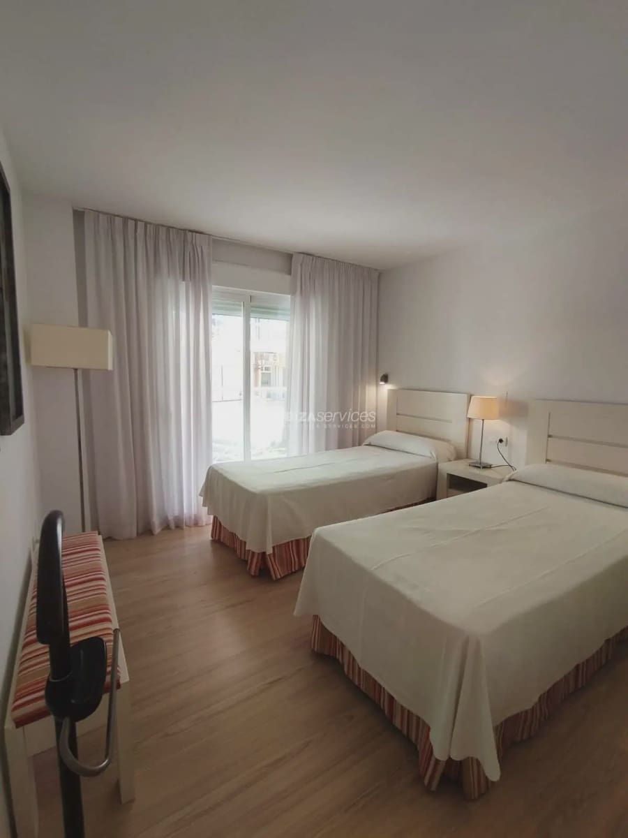 3 slaapkamer Appartement te koop in Sant Agusti des Vedra met zwembad - € 530.000 (Ref: 8659734)