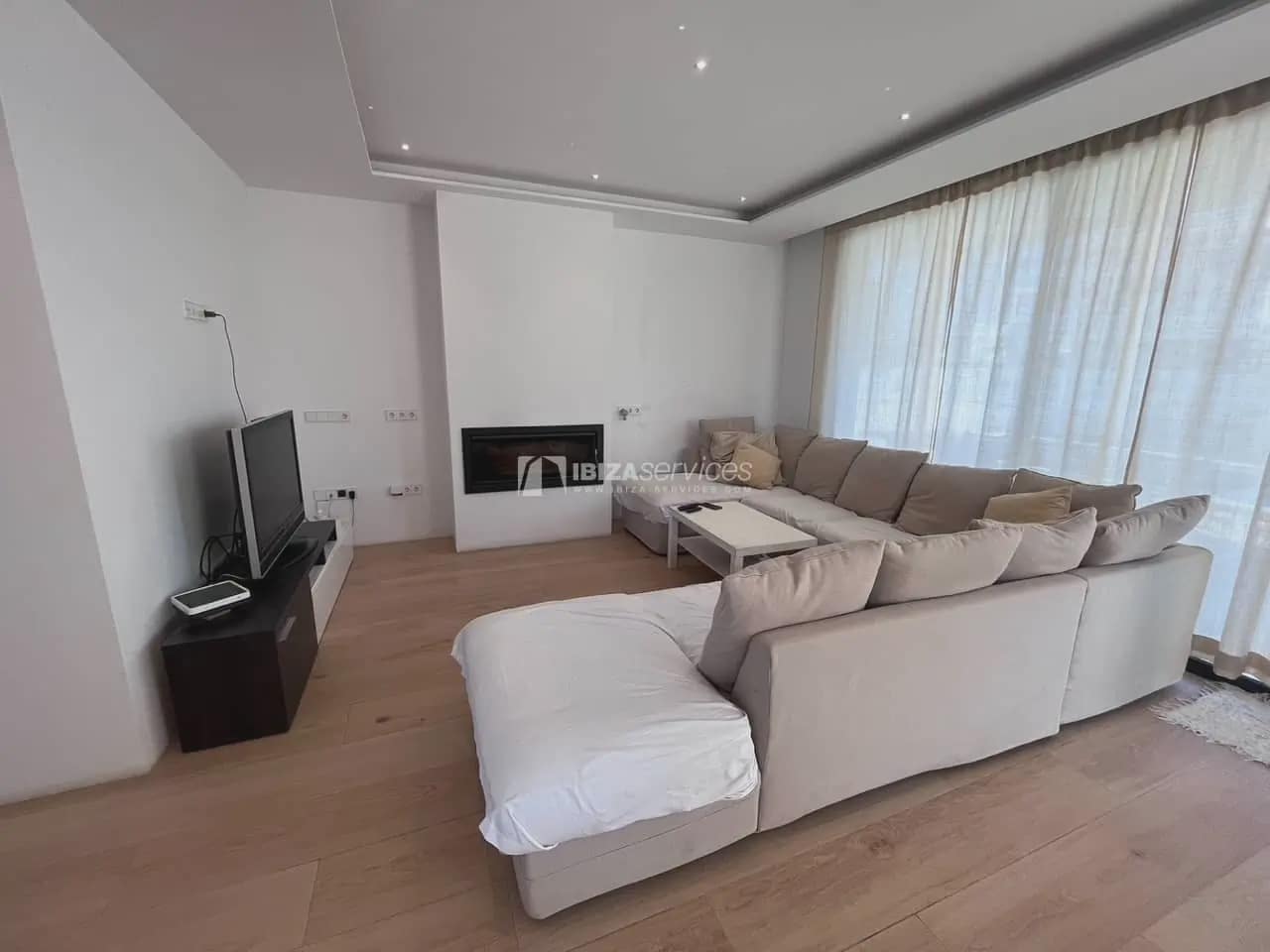 3 soveværelse Villa til salg i Nuestra Senora de Jesus med swimmingpool garage - € 1.695.000 (Ref: 8659735)