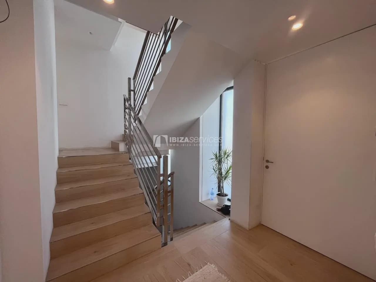 3 soveværelse Villa til salg i Nuestra Senora de Jesus med swimmingpool garage - € 1.695.000 (Ref: 8659735)