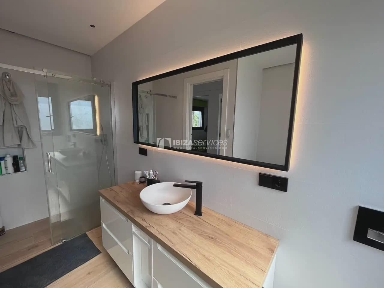 3 soveværelse Villa til salg i Nuestra Senora de Jesus med swimmingpool garage - € 1.695.000 (Ref: 8659735)