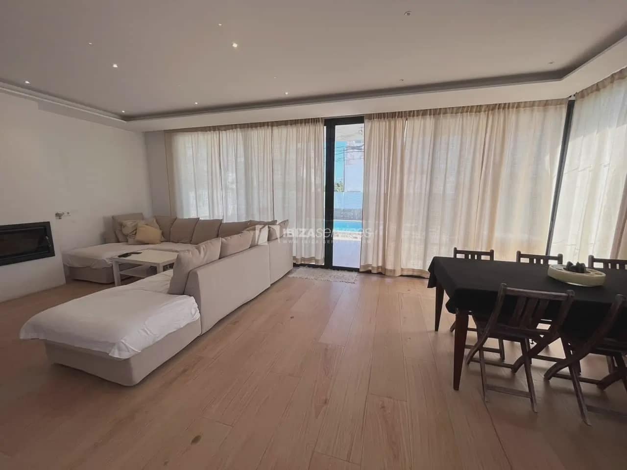 3 soveværelse Villa til salg i Nuestra Senora de Jesus med swimmingpool garage - € 1.695.000 (Ref: 8659735)