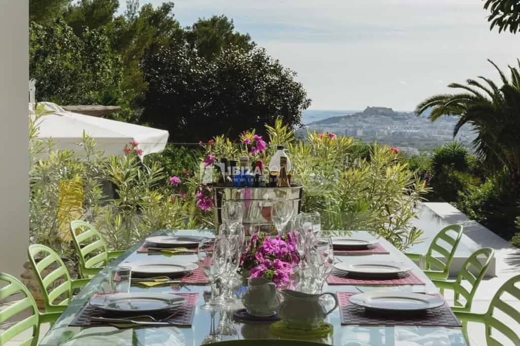 5 bedroom Villa for holiday rental in Ibiza / Eivissa town with pool - € 8,400 (Ref: 8659736)