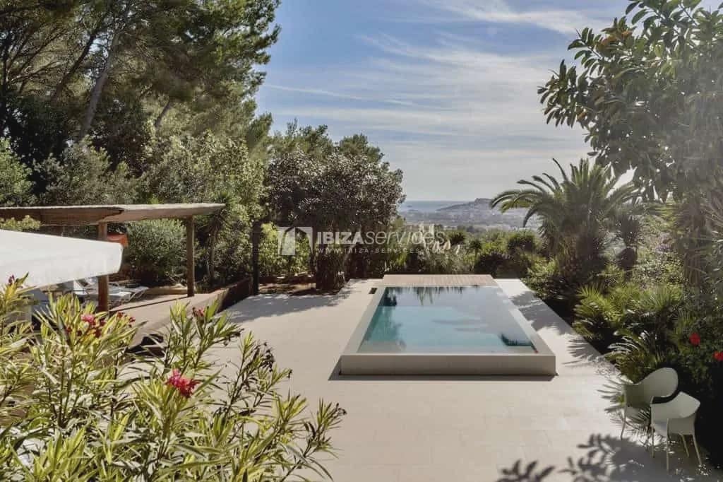 5 bedroom Villa for holiday rental in Ibiza / Eivissa town with pool - € 8,400 (Ref: 8659736)