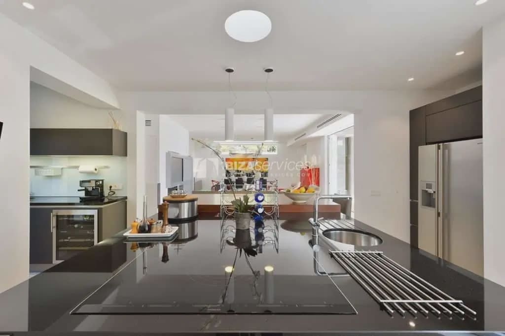 5 bedroom Villa for holiday rental in Ibiza / Eivissa town with pool - € 8,400 (Ref: 8659736)