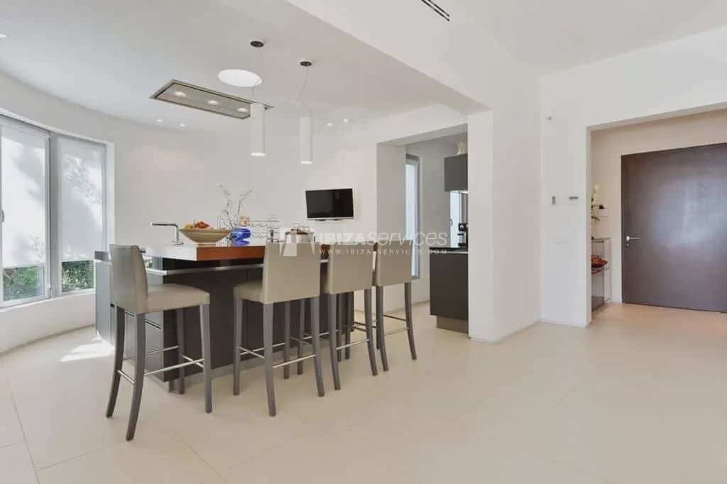 5 bedroom Villa for holiday rental in Ibiza / Eivissa town with pool - € 8,400 (Ref: 8659736)